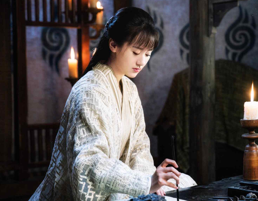 《琉璃》之后再无作品,被骂倒贴成毅,袁冰妍有苦说不出