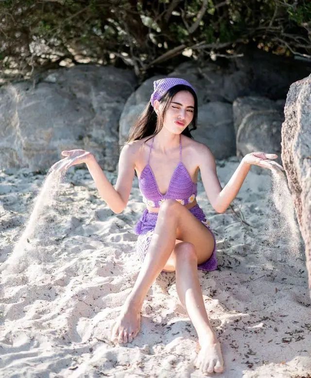 泰国混血女星Mai海边俏丽美图!雪肤娇嫩太性感撩人
