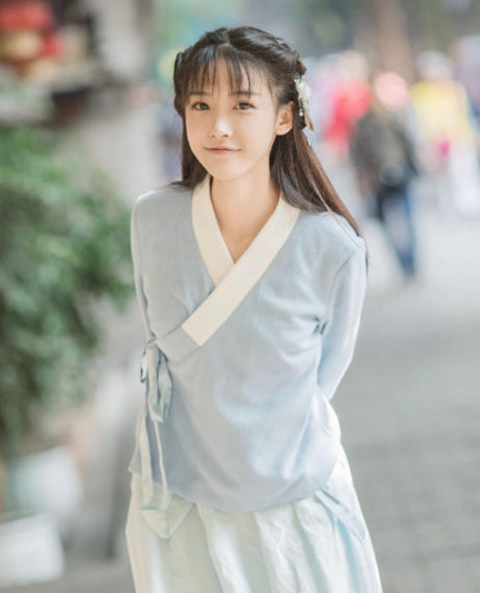 半藏森林圣诞晒新茶艺照,网友感慨:要是她没遇到那个渣男该多好