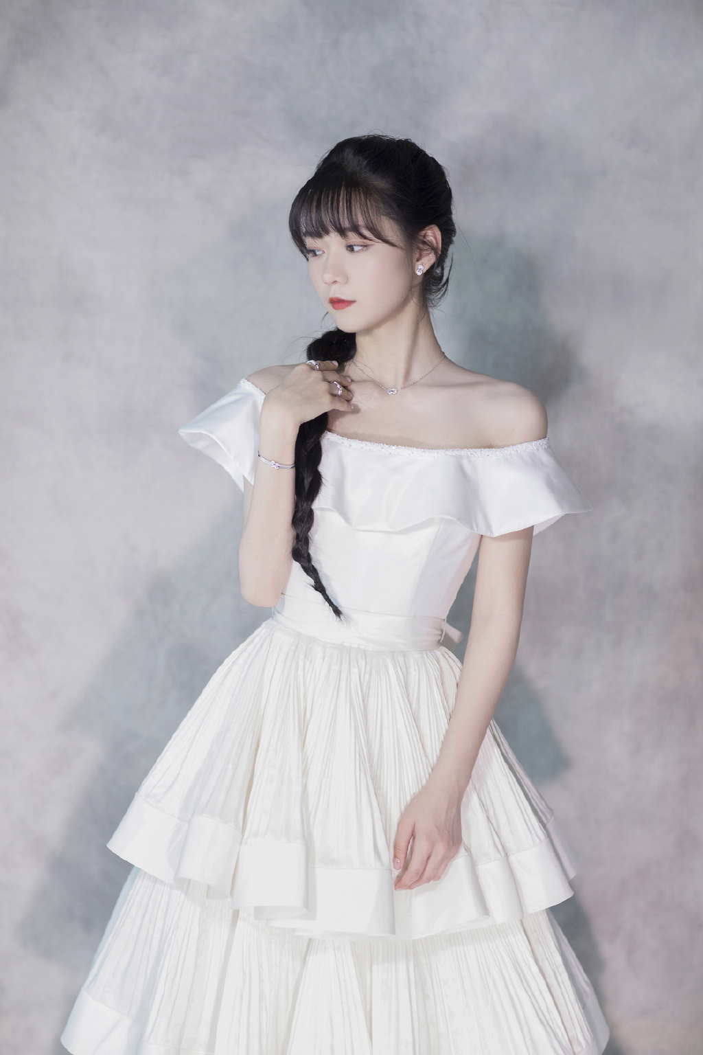 2021年首个红毯，女明星纷纷化身冬日“冻美人”，谁美到你了？