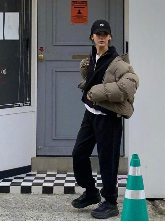 美丽不靠颜值!这位韩国小姐姐衣品出众,每套搭配都好好看