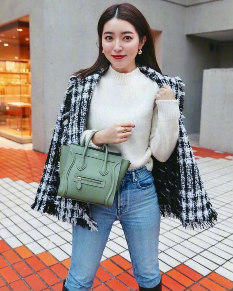 这位日本博主的穿搭越看越耐看,不同于往日的小清新,穿搭简洁大气有品味