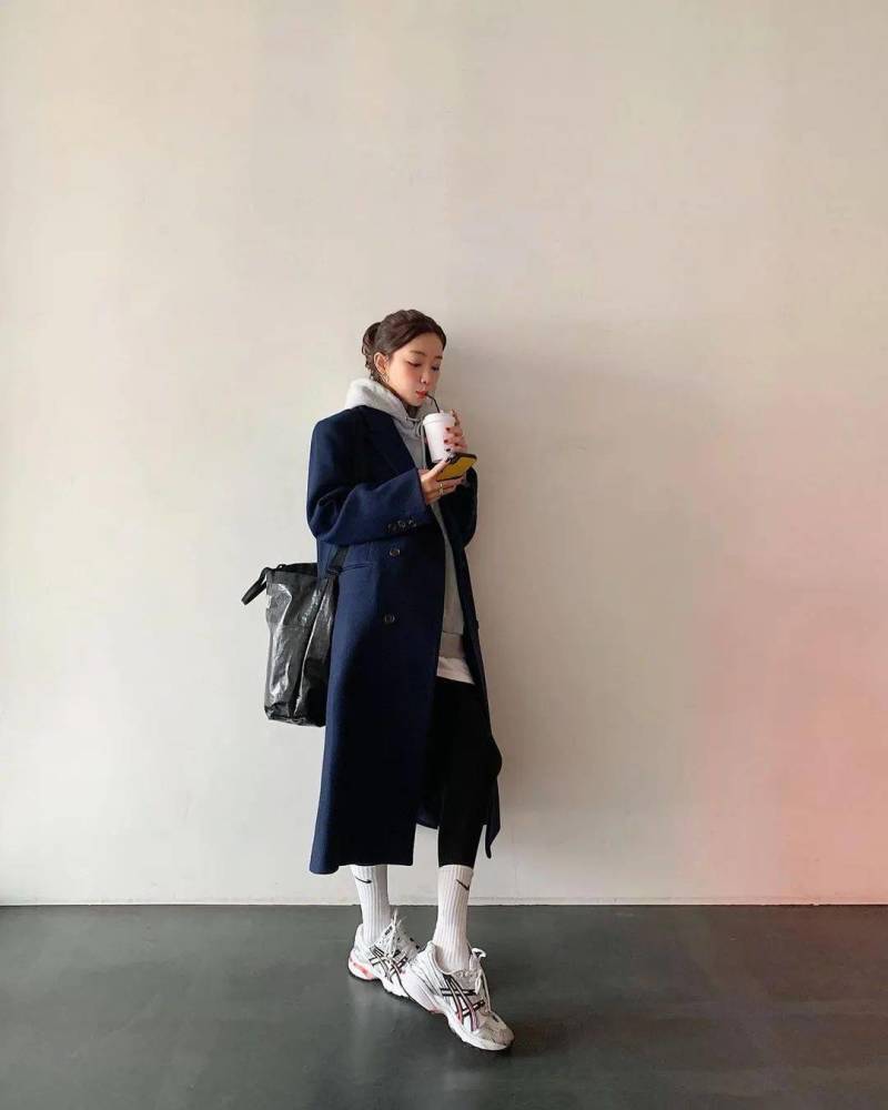 别露脚踝了，2021春天这样穿时髦还显瘦