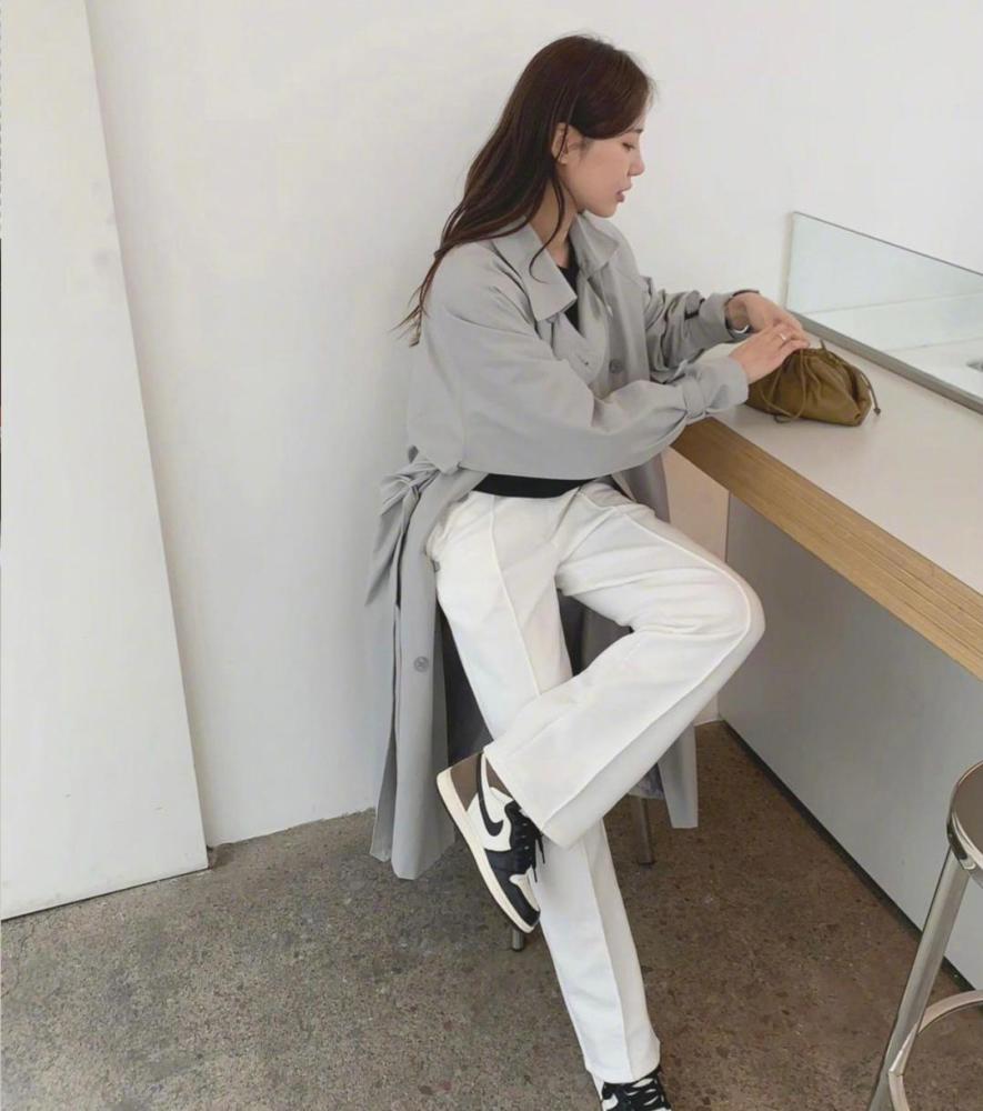 2021早春穿搭必选的三个经典单品,百搭时尚又接地气