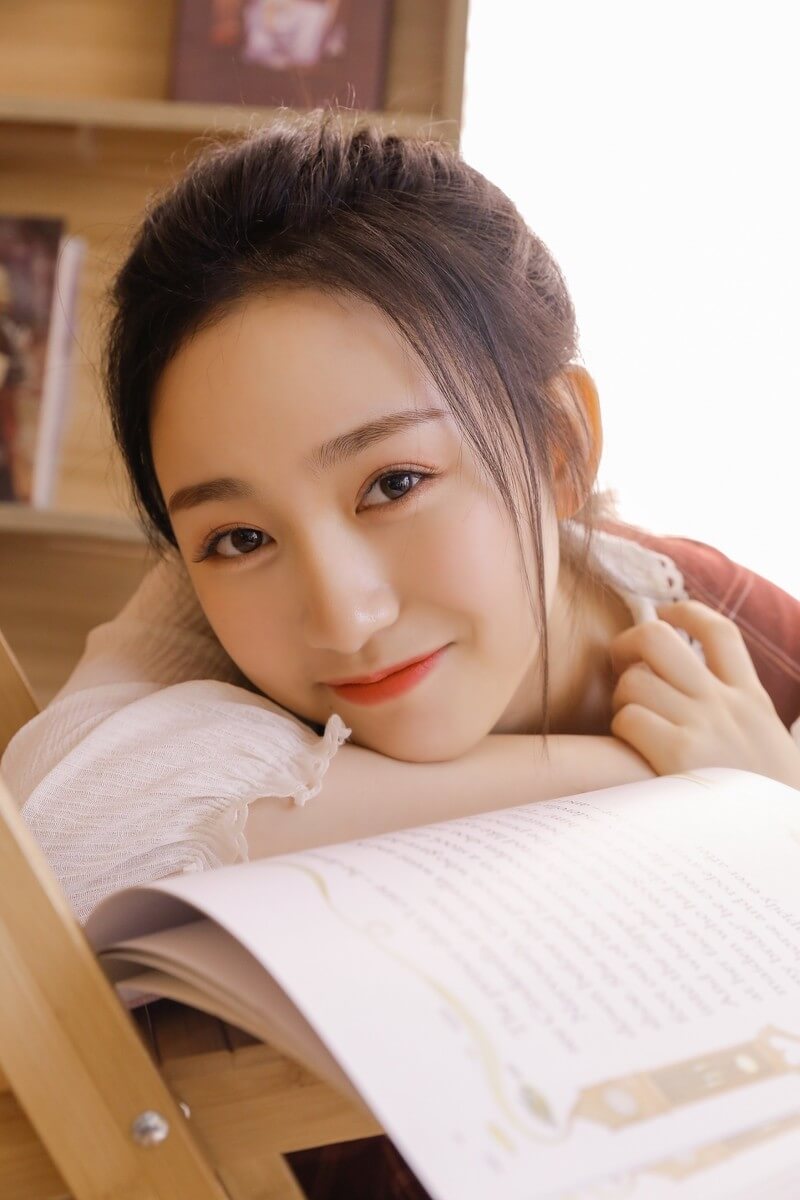 清纯美女居家甜美可爱治愈诱惑写真图片