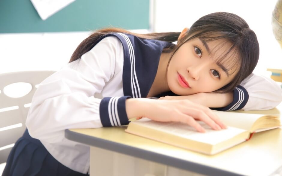 先让爸爸插手两个小时再写作业 这样的做法简直让人无语