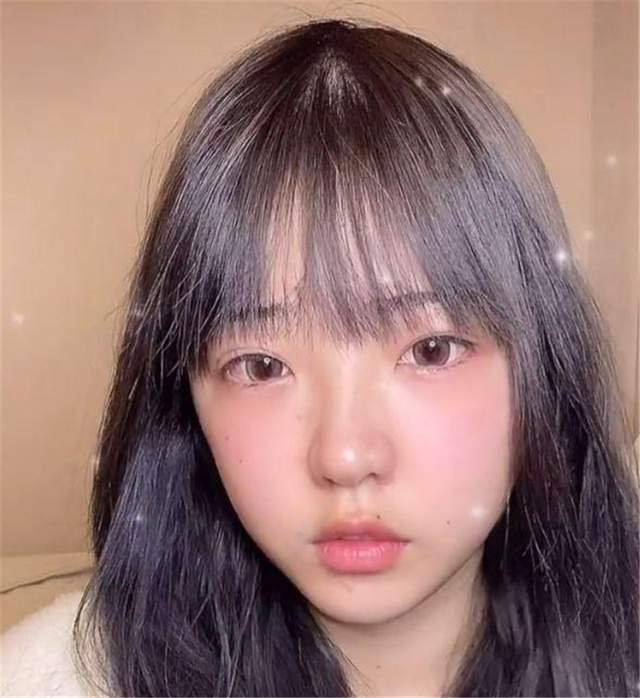 郝一点素颜10级美颜都救不了?同为晒颜呆萌这招更大胆