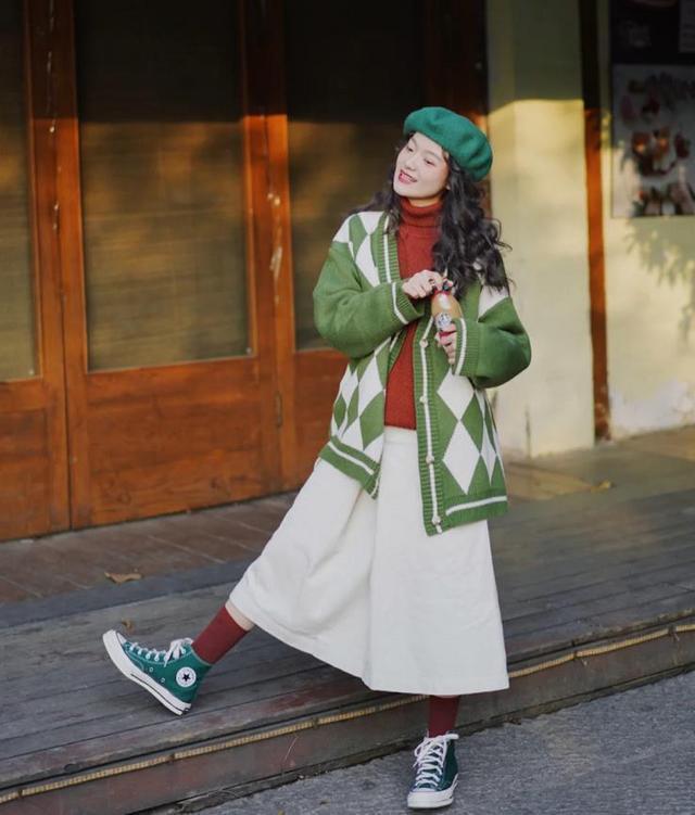 别露脚踝了，2021春天这样穿时髦还显瘦