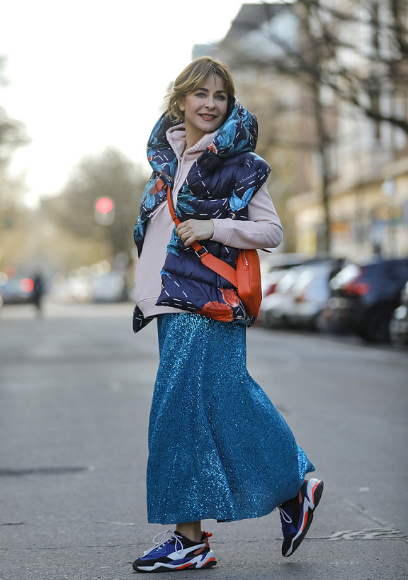 欧美街拍：亮片的百般穿法，时髦亮眼还不俗气