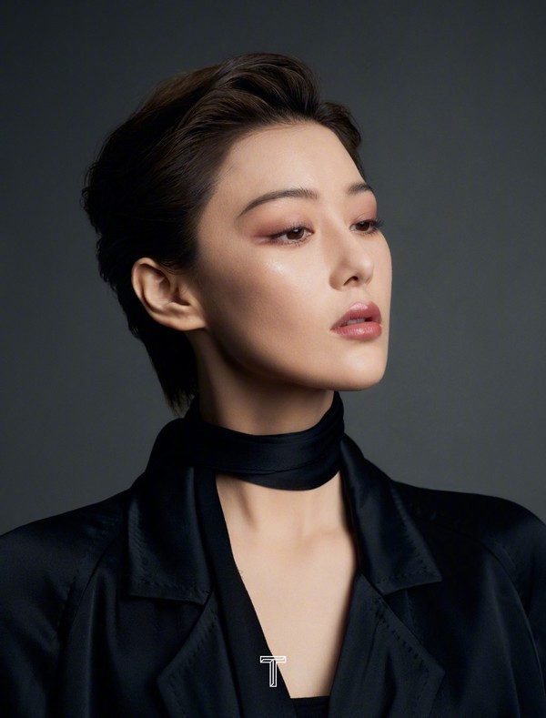 中性服饰配肉桂奶茶色又纯又酷太高级 裸色口原来这么美