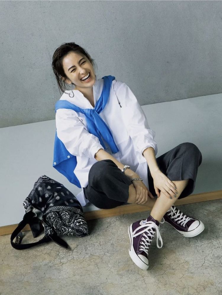 衣服穿对了才漂亮！美女的“日系风”穿搭技巧：让你美到惊艳