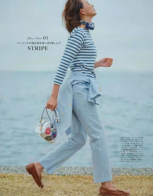 谁说条纹像“病号服”？模仿这几套穿搭，秒变气质型女神