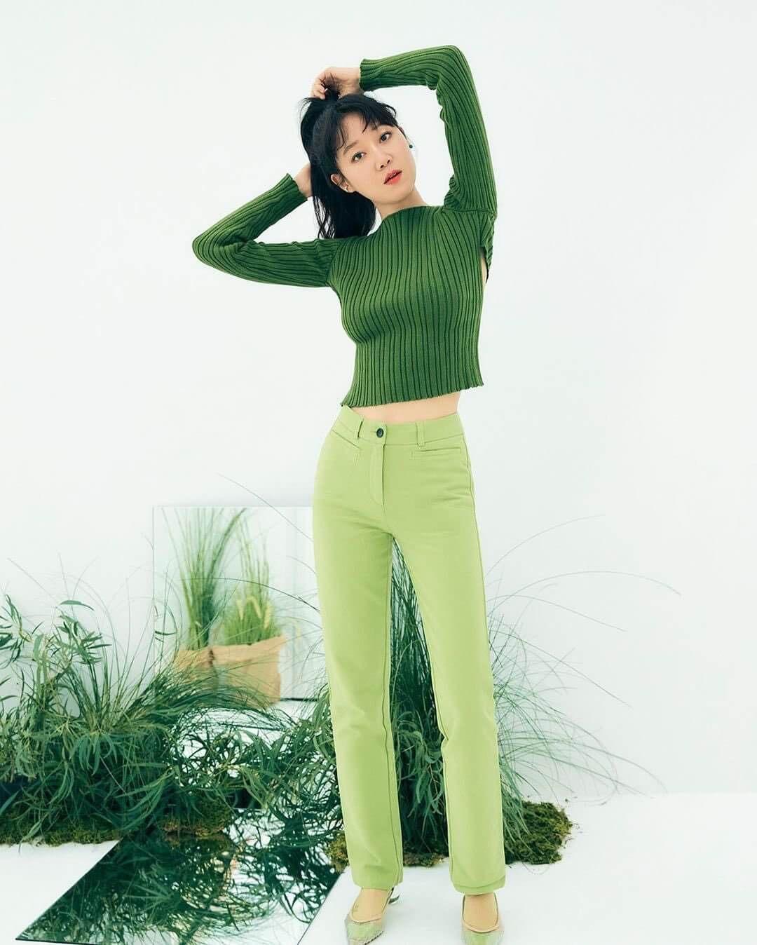 和春天里的阳光一样明媚，孔晓振化身森林系女神出镜彩妆广告