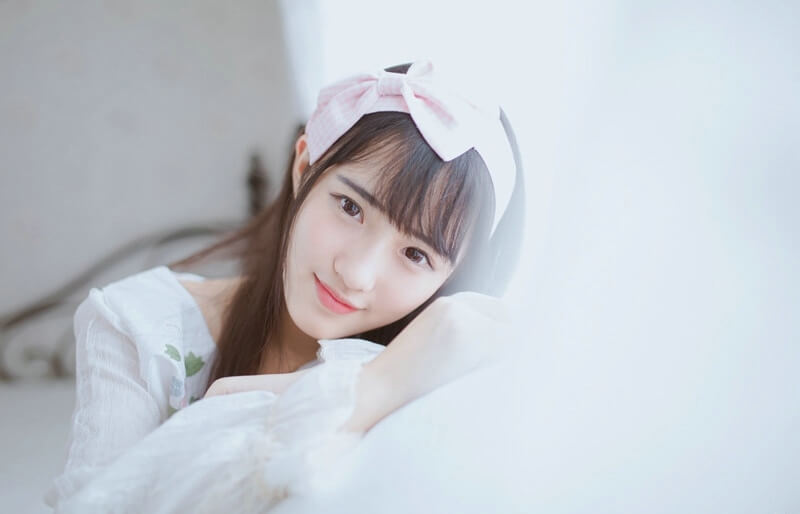 清秀淡雅的可爱美女裁缝清纯写真图片