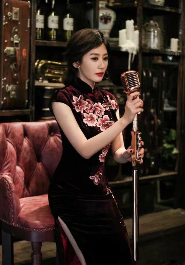景甜在《司藤》中的旗袍造型大火,娱乐圈旗袍造型你最喜欢谁?