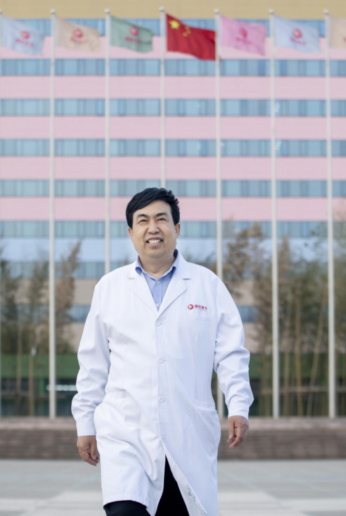 西安国际医学中心整形医院郭树忠：我是拿手术刀的“心理医生”，让很多女人没了抑郁症