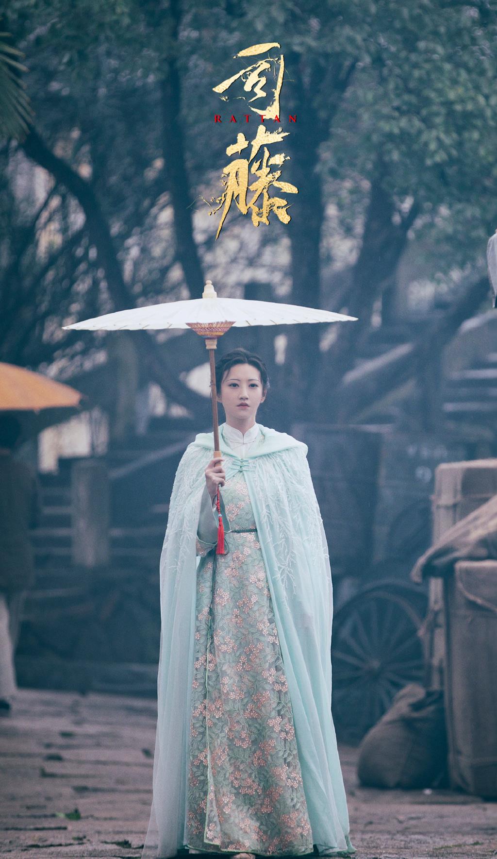 娜扎新剧“碰瓷”景甜,穿旗袍被嘲“东施效颦”,没对比就没伤害