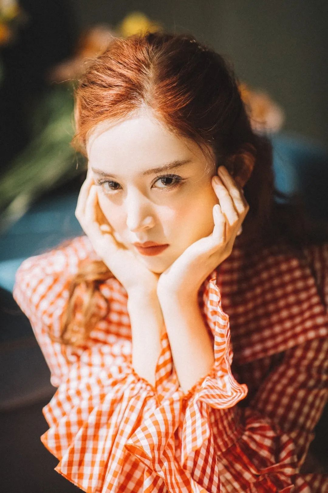 娜扎的复古风穿搭时尚又潮流，每一套都各有气质