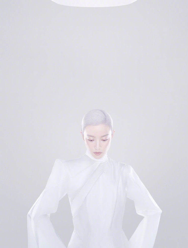 3月时尚杂志封面盘点！倪妮科技感十足，宋茜挑战二次元