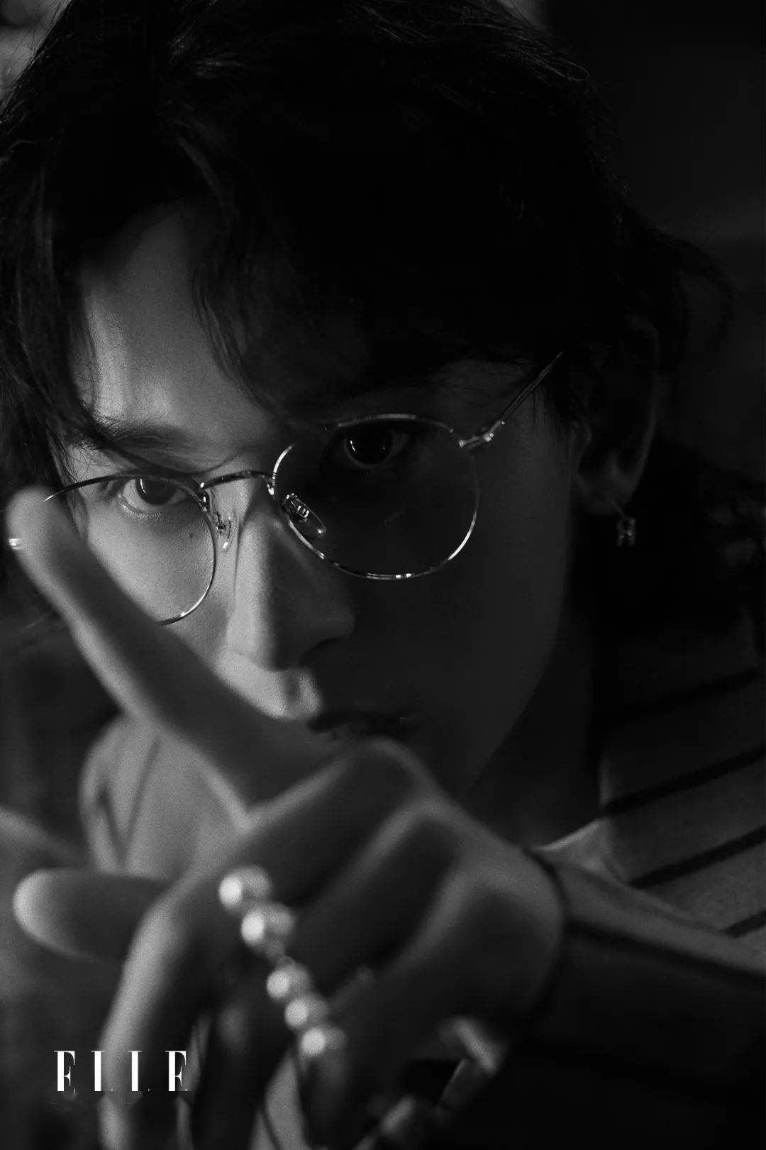 最新周末明星图片整理：刘诗诗封面、唐嫣张哲瀚大片、陈飞宇时尚写真