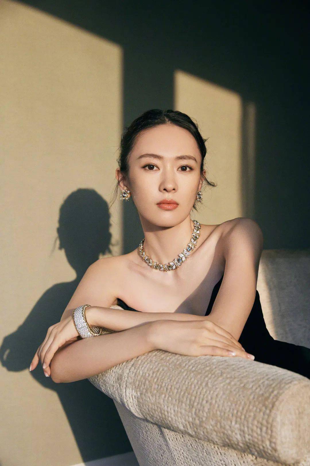 最新周末明星图片整理：刘诗诗封面、唐嫣张哲瀚大片、陈飞宇时尚写真