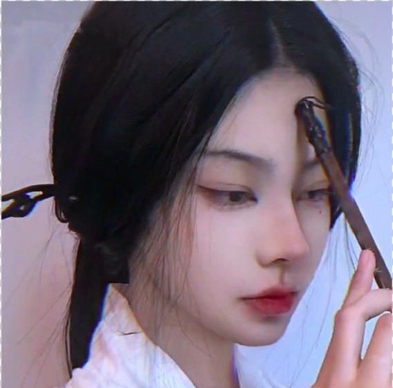 网络美女“西红柿”靠P图走红,生活中却判若两人