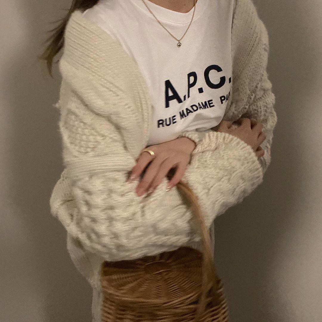 名牌卫衣、金属饰品…,这个精致的日本女生Kei,是每个女孩的穿搭范本