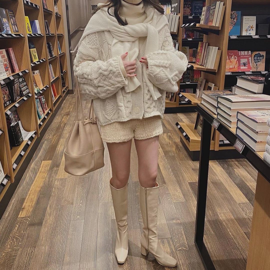 名牌卫衣、金属饰品…,这个精致的日本女生Kei,是每个女孩的穿搭范本