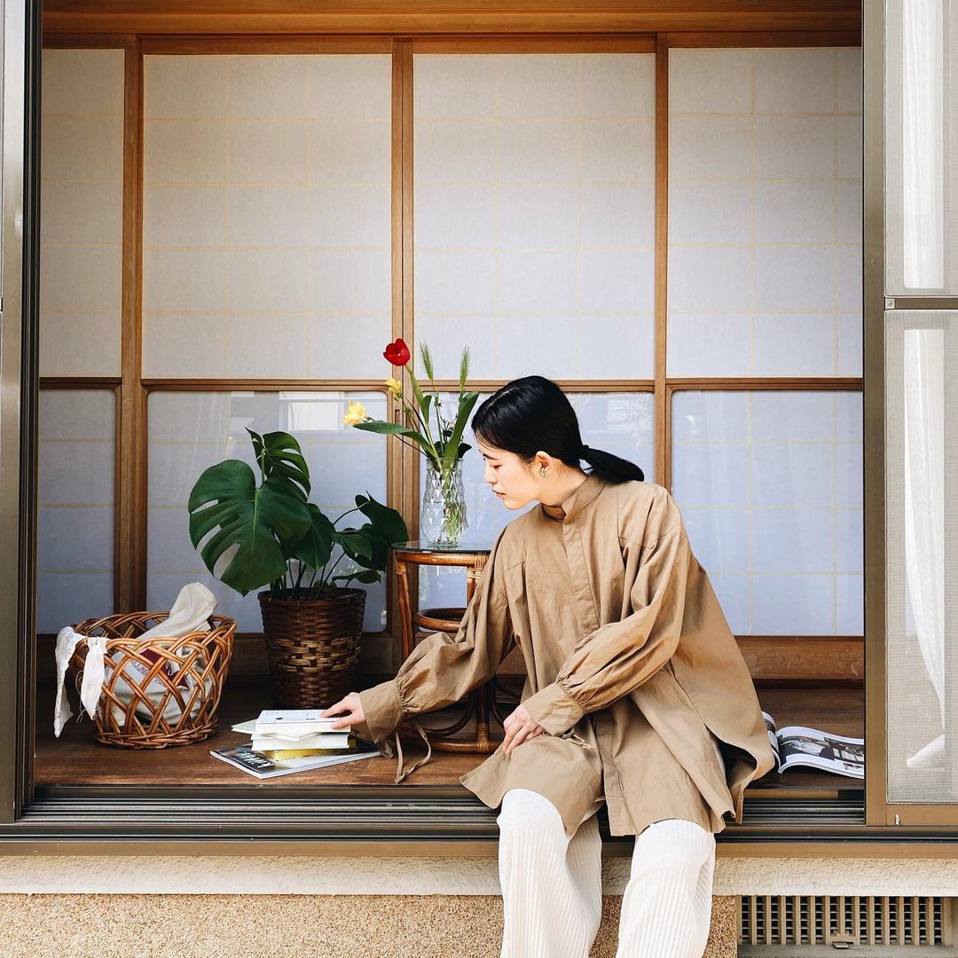 日本女孩和狗儿的乡间生活，实践我们理想中的惬意日常时光