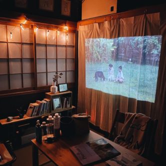 日本女孩和狗儿的乡间生活，实践我们理想中的惬意日常时光