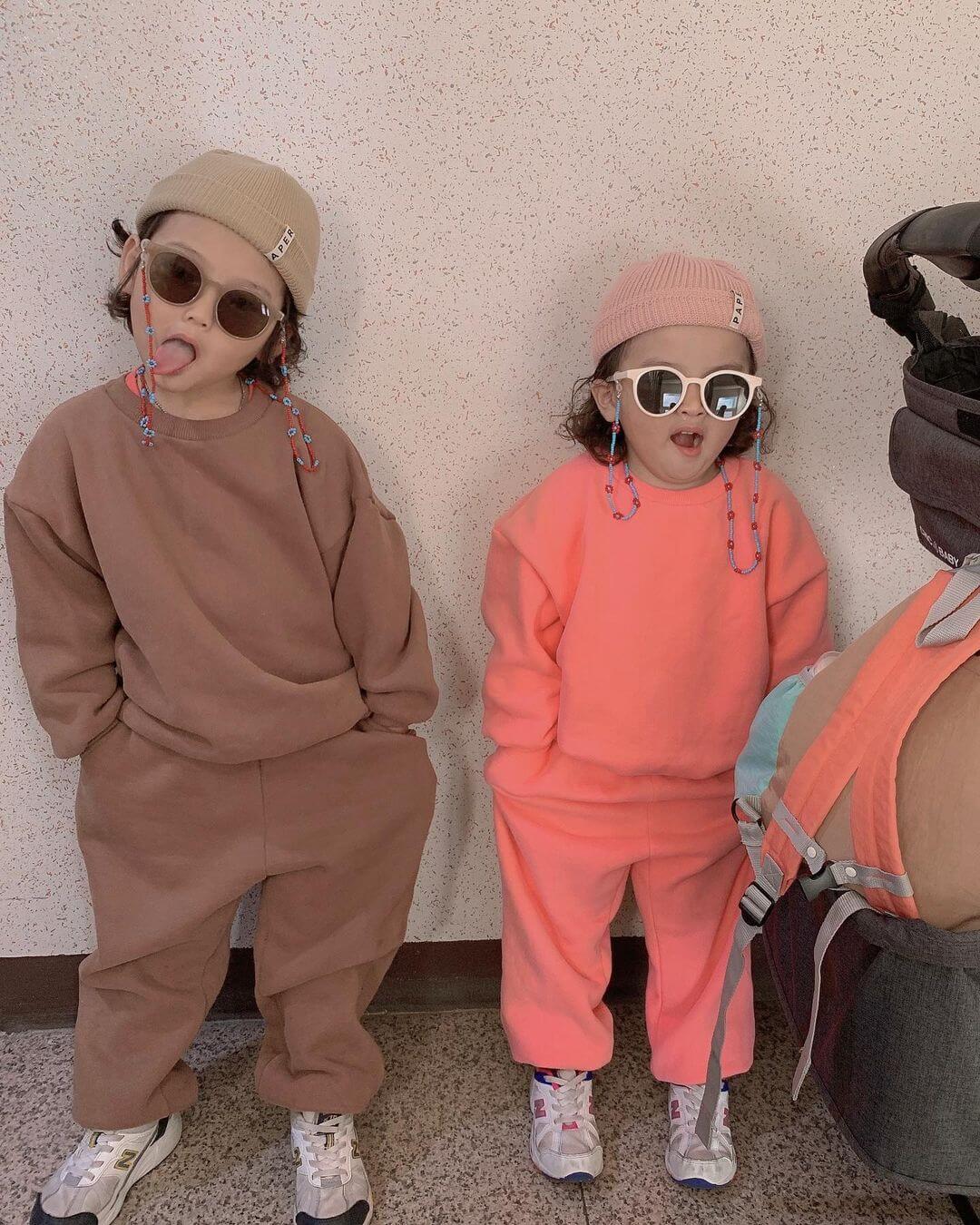 时尚要从娃娃抓起:这对韩国小兄妹的可爱穿搭,让你看懂本季时髦风向