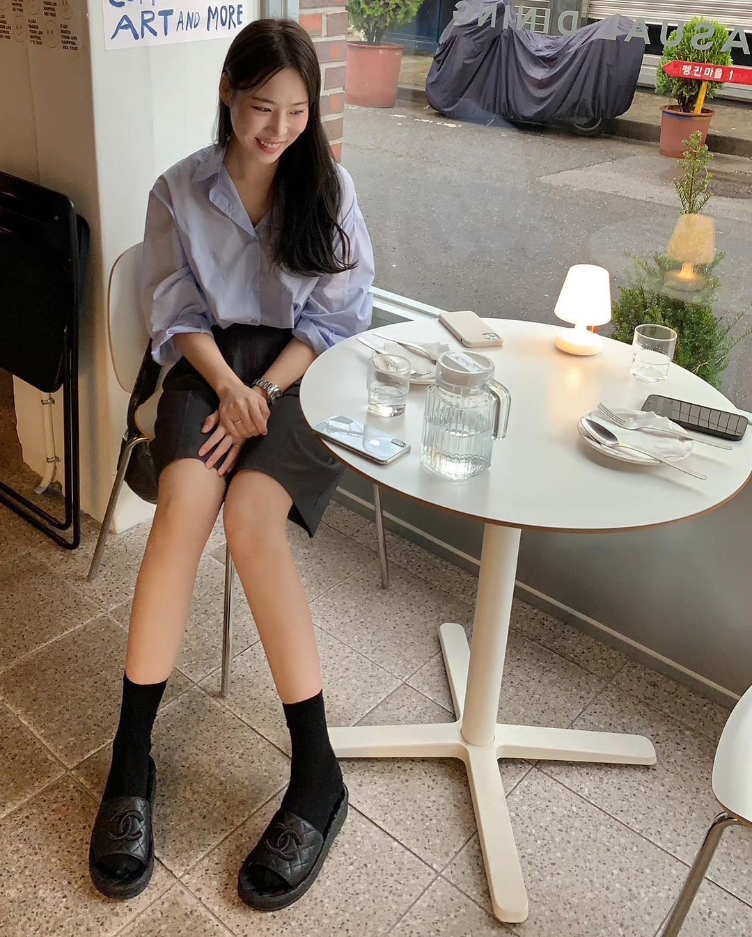 娇小女生也能穿出酷帅气场！今年春夏各国潮人都爱穿五分裤