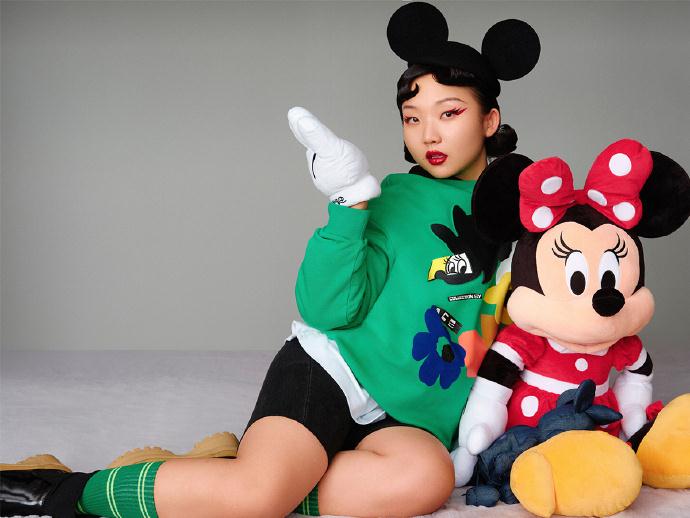 辣目洋子证明了胖胖的女孩子也能很时髦！穿波点裙性感又可爱