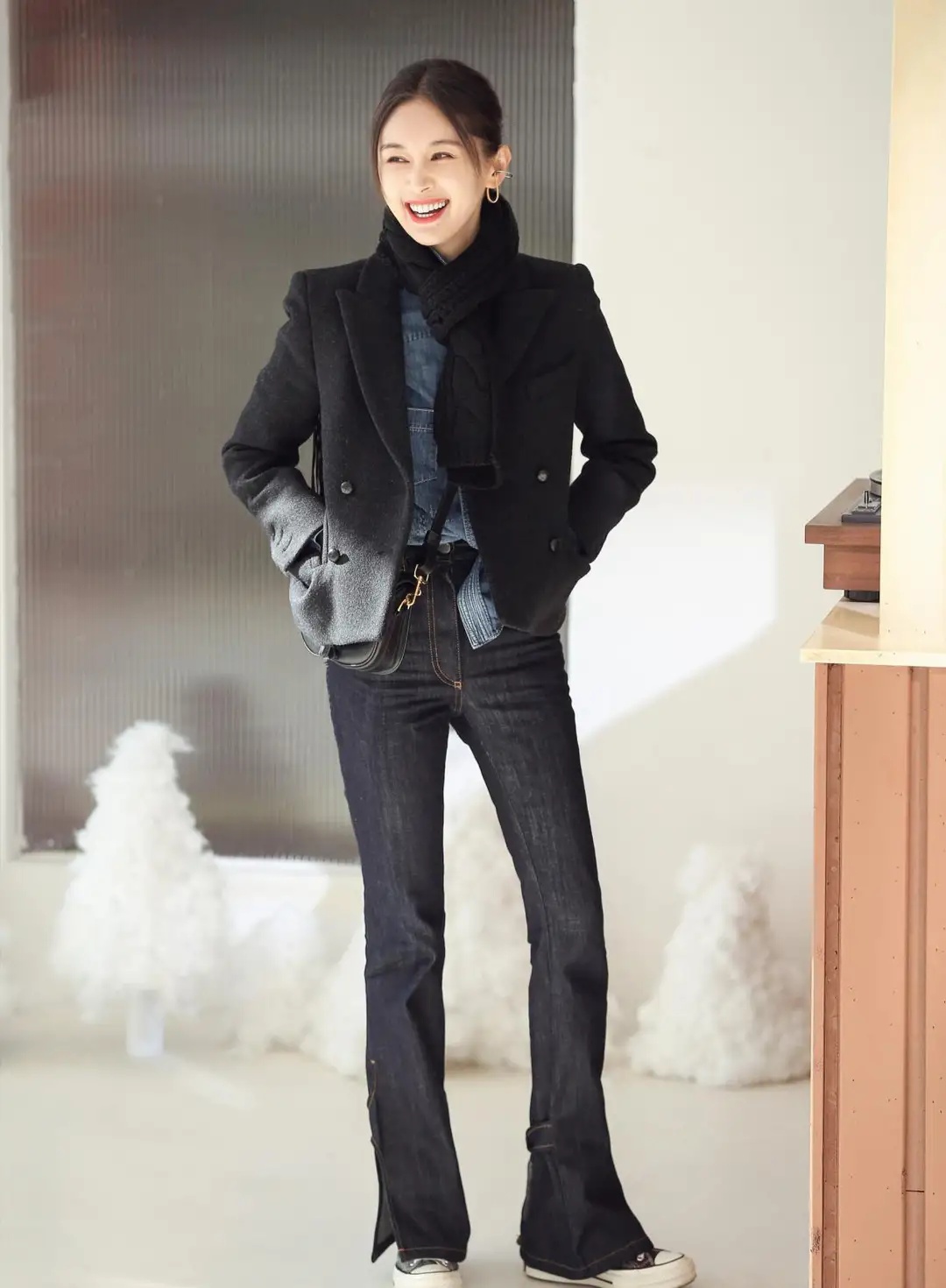 王子文穿360度镂空衣服 身材1.7米既视感