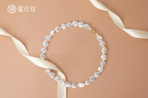闪耀人鱼之泪——UR曜珍珠再现不规则时尚!