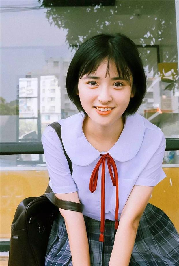 “网红脸”已经过时,2021年最火的是“初恋脸”,清纯高级又耐看