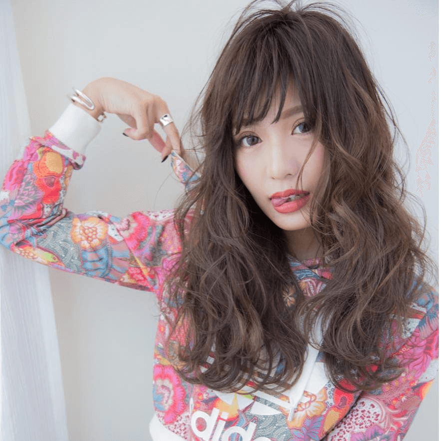 脸长的女人试试这5款柔卷烫发，长脸也能变小V脸