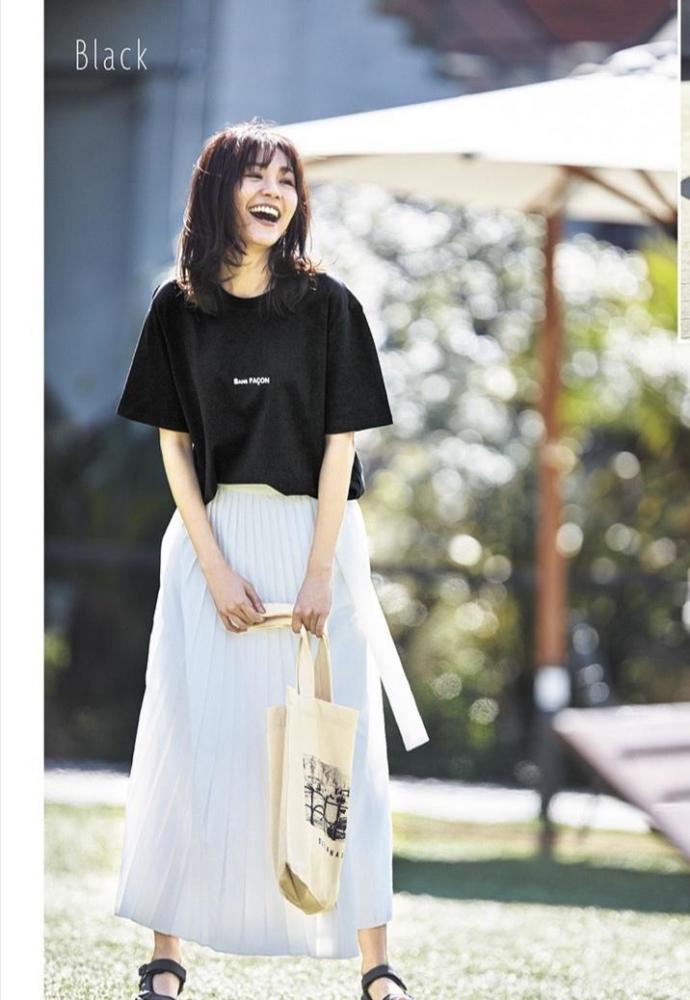 三四十岁这三种减龄裙装搭配,简单时尚又显高级品味