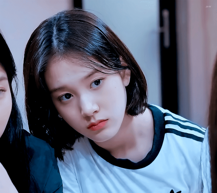 新女团成员被发现激像林允儿，韩国网友大赞：更年轻漂亮！