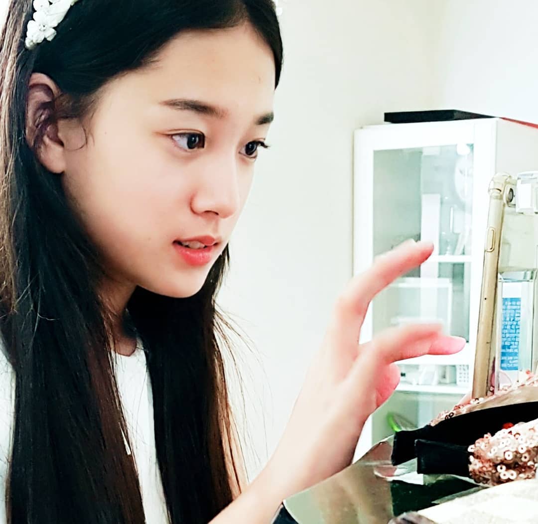 新女团成员被发现激像林允儿，韩国网友大赞：更年轻漂亮！