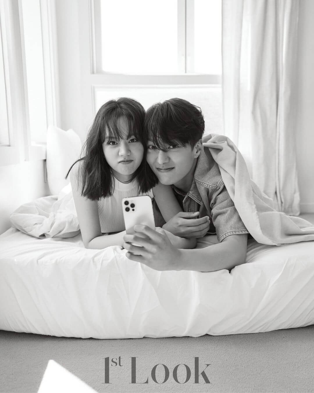 柳俊烈千万别看！张基龙搂惠利拍情侣画报，太有恋爱感了