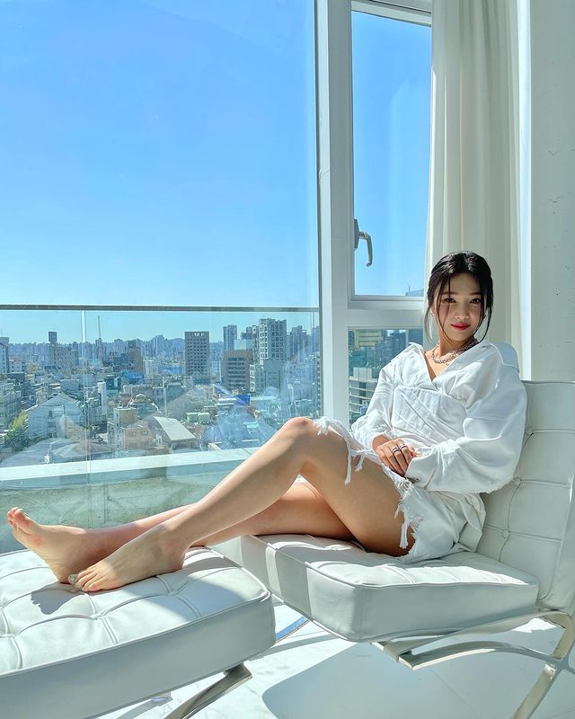 曾因Irene想放弃当艺人、被批不适合女团,Red Velvet最百变的Joy终于Solo出道