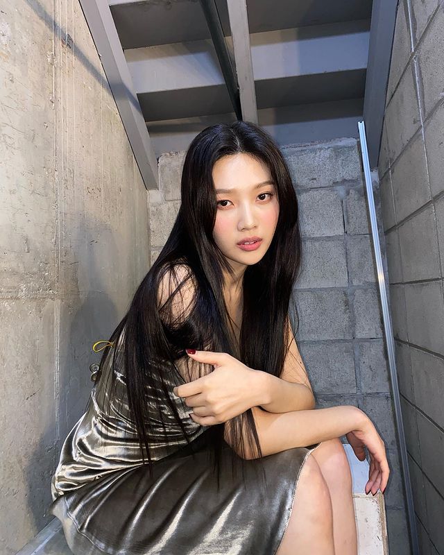 曾因Irene想放弃当艺人、被批不适合女团,Red Velvet最百变的Joy终于Solo出道