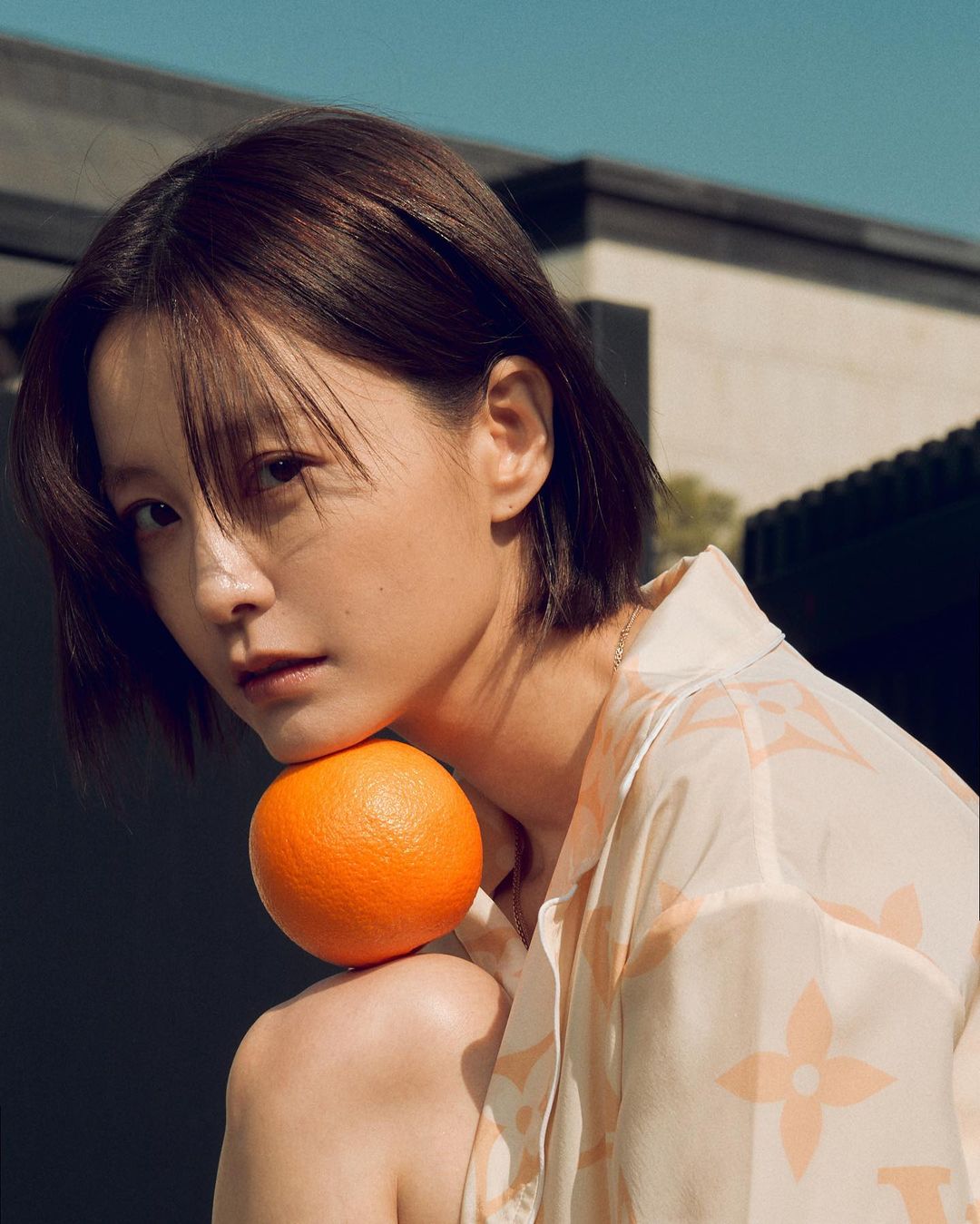 如太阳般温暖:郑有美出镜《W Korea》,浑身透着灵动的美