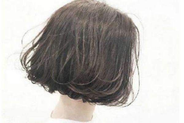 方脸适合什么发型 女生方脸发型的推荐