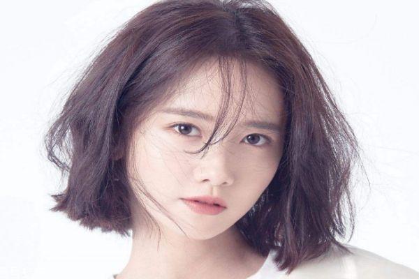 方脸适合什么发型 女生方脸发型的推荐