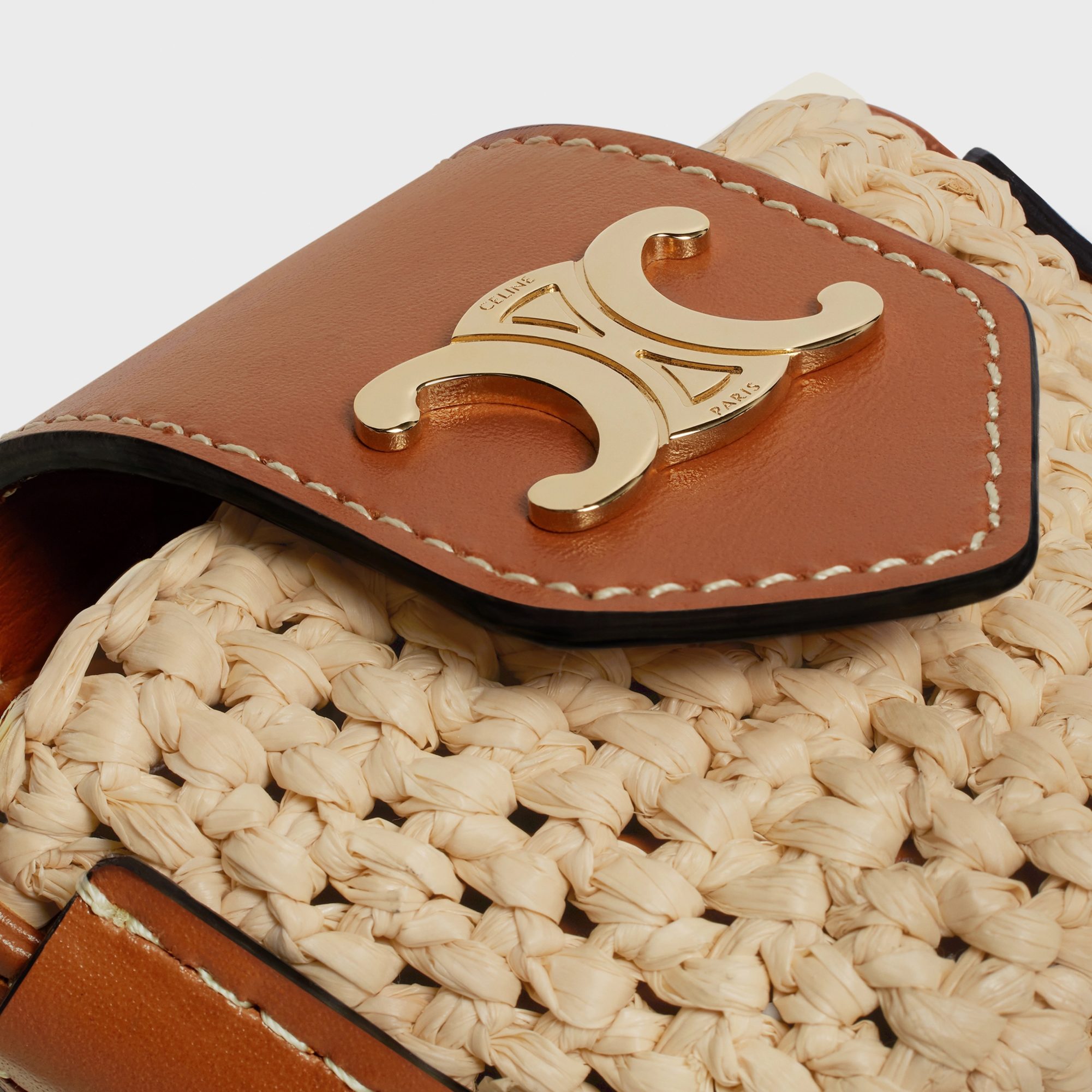 陪伴你左右的轻巧小伙伴：编辑精选5款CELINE随身迷你包包