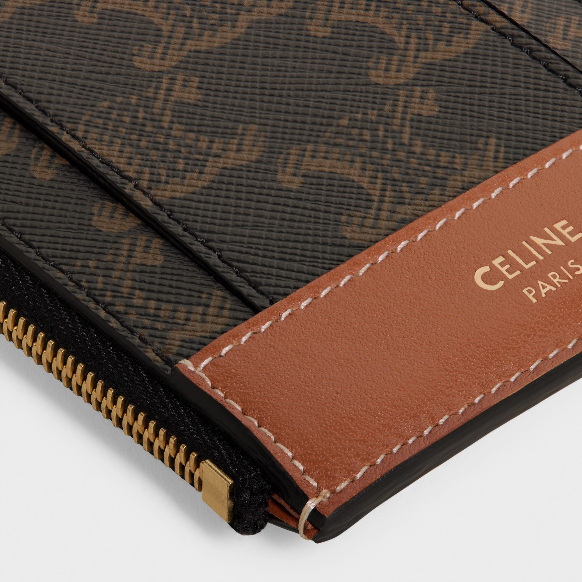 陪伴你左右的轻巧小伙伴：编辑精选5款CELINE随身迷你包包