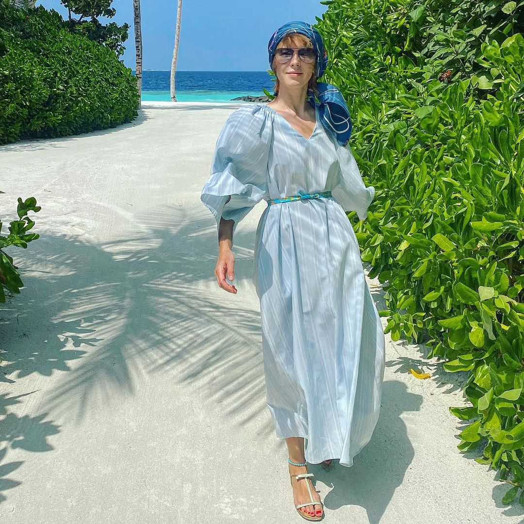 欧美街拍：今夏自带可爱滤镜的“蓬袖洋装”，欧美潮人已抢先穿上