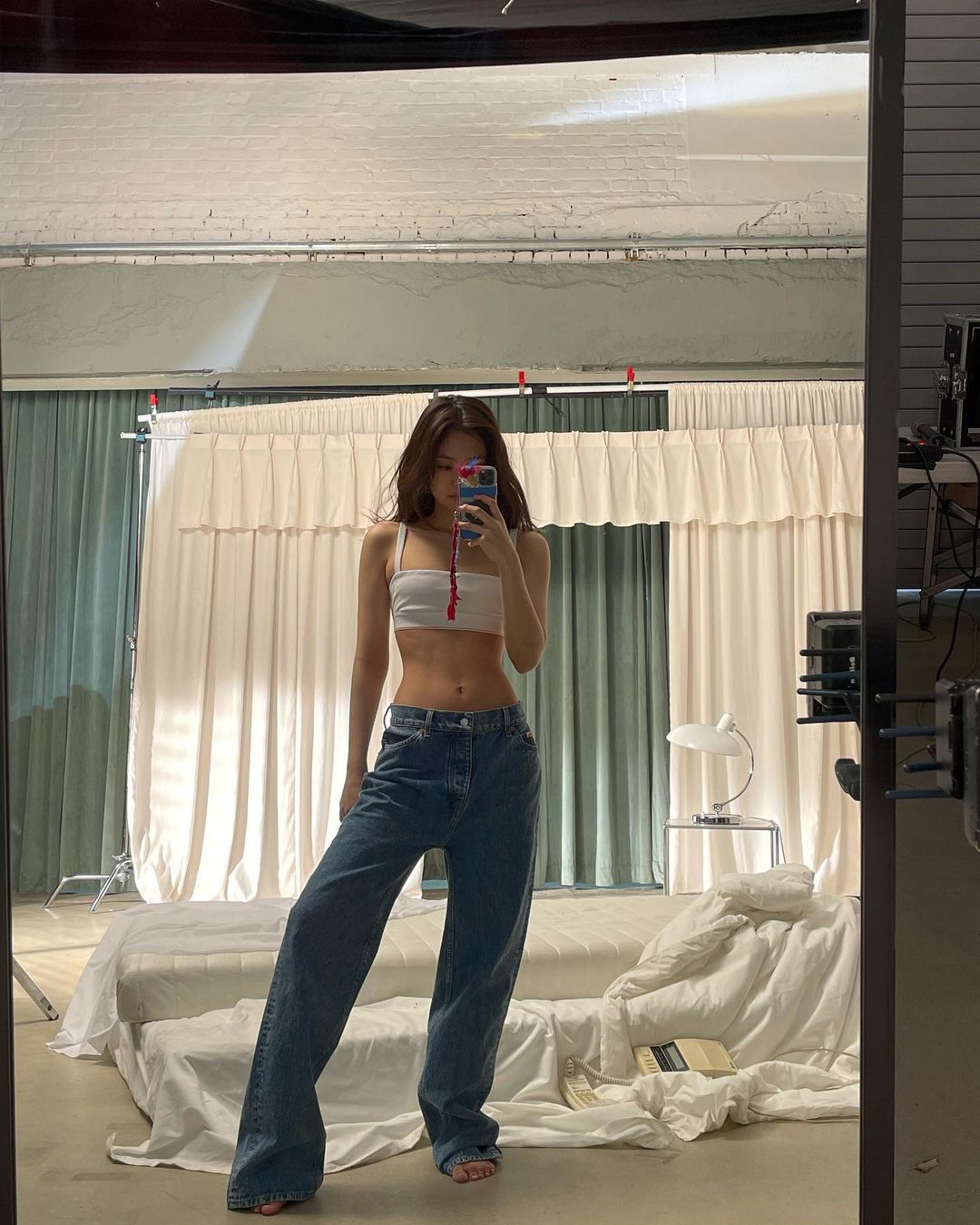 每张都在挑逗心脏!Jennie拍摄Calvin Klein广告,展现让人着迷的性感身材